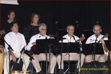 Concierto aniversario de la parranda Medio Jigo P'al Kilo (Foto Ildefonso Rodríguez)